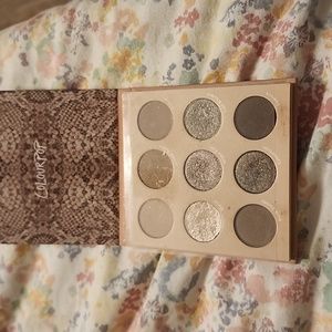 Colour pop eye shadow